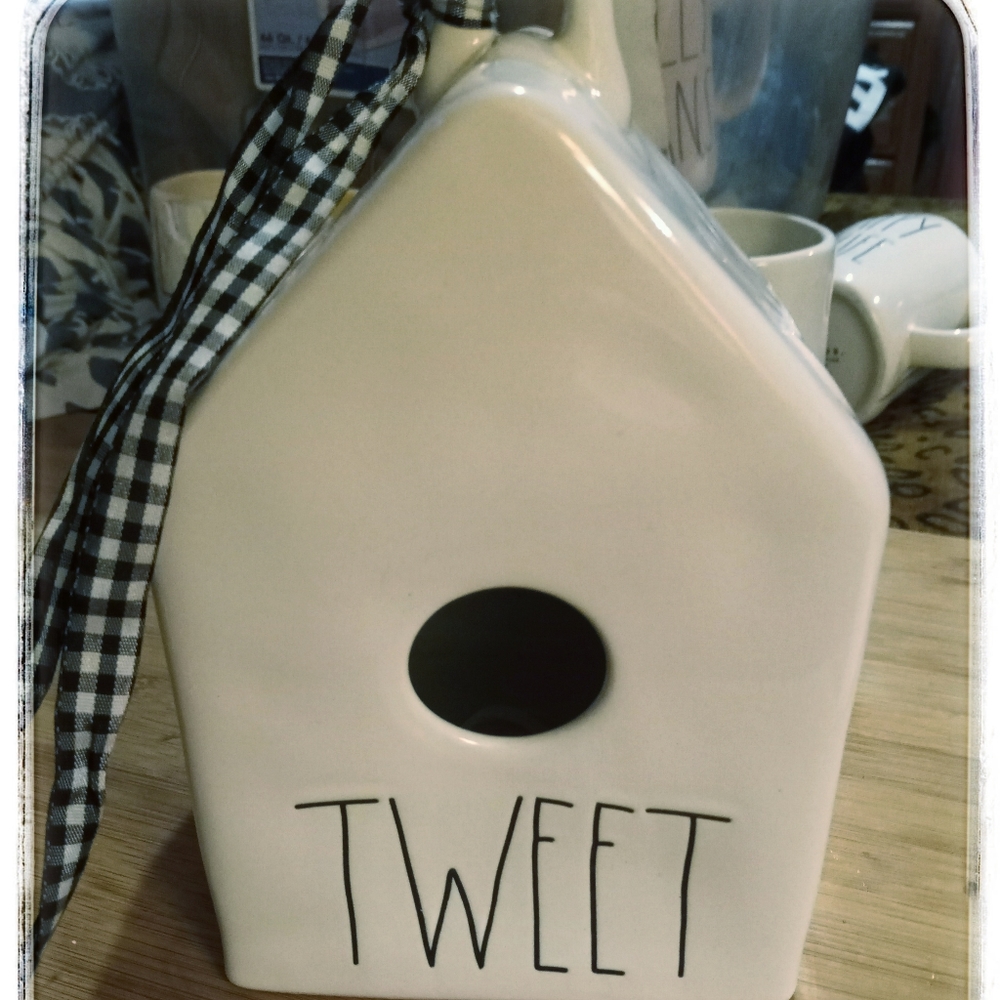 CUTE Rae Dunn "TWEET" birdhouse